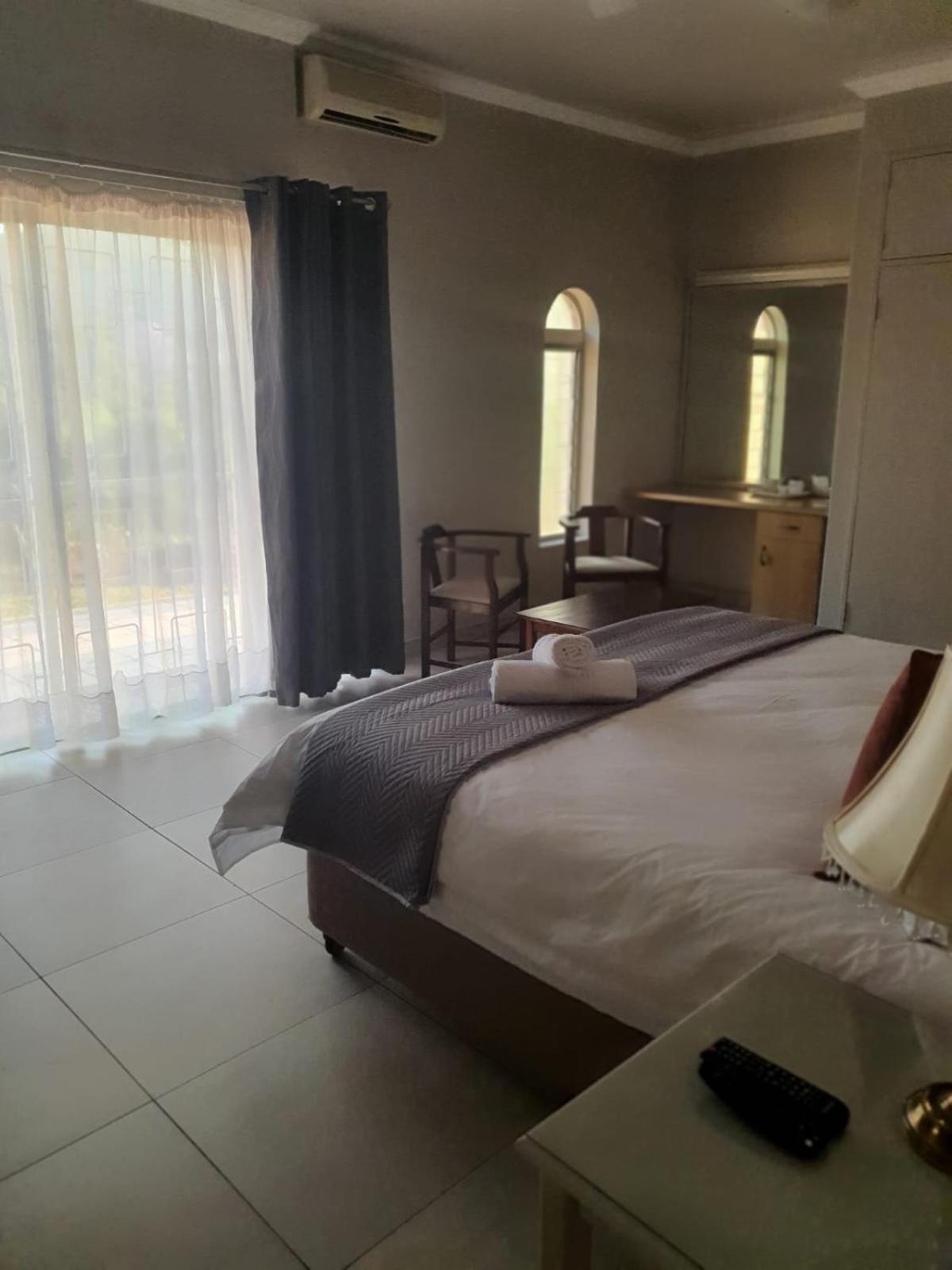 Pecan Farm Guesthouse Louis Trichardt Exterior photo